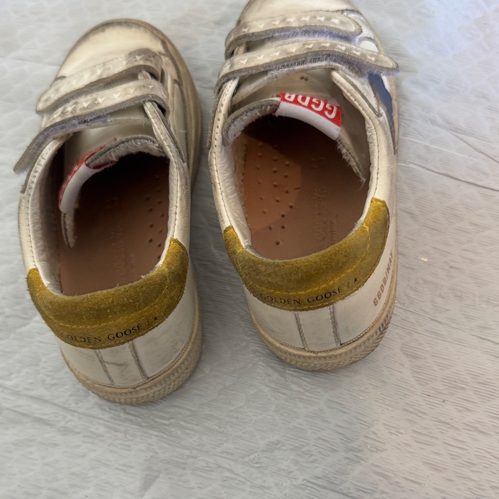 Kids White and Gold Sneakers - Picture 4 of 6